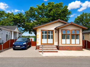 Oakleigh Park Weeley Clacton on Sea (FOR SALE)